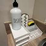 Spacious Modern - Centre