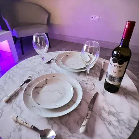 Spacious Modern - Centre Leeds (West Yorkshire)