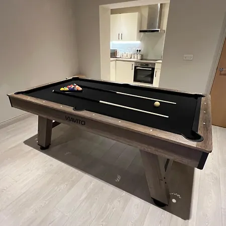 Spacious Modern - Centre ليدز
