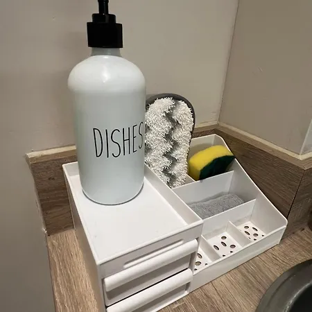 Spacious Modern - Centre