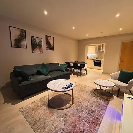 شقة Spacious Modern - Centre ليدز