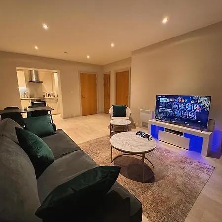 Spacious Modern - Centre شقة ليدز
