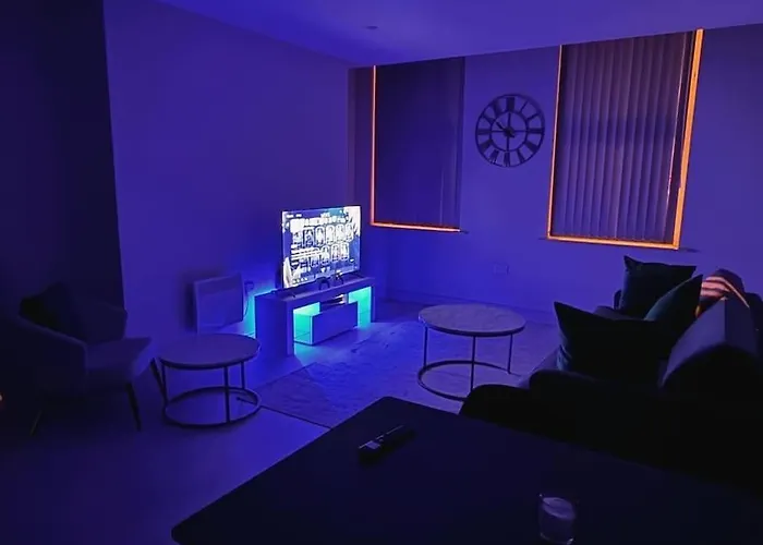 Spacious Modern - Centre